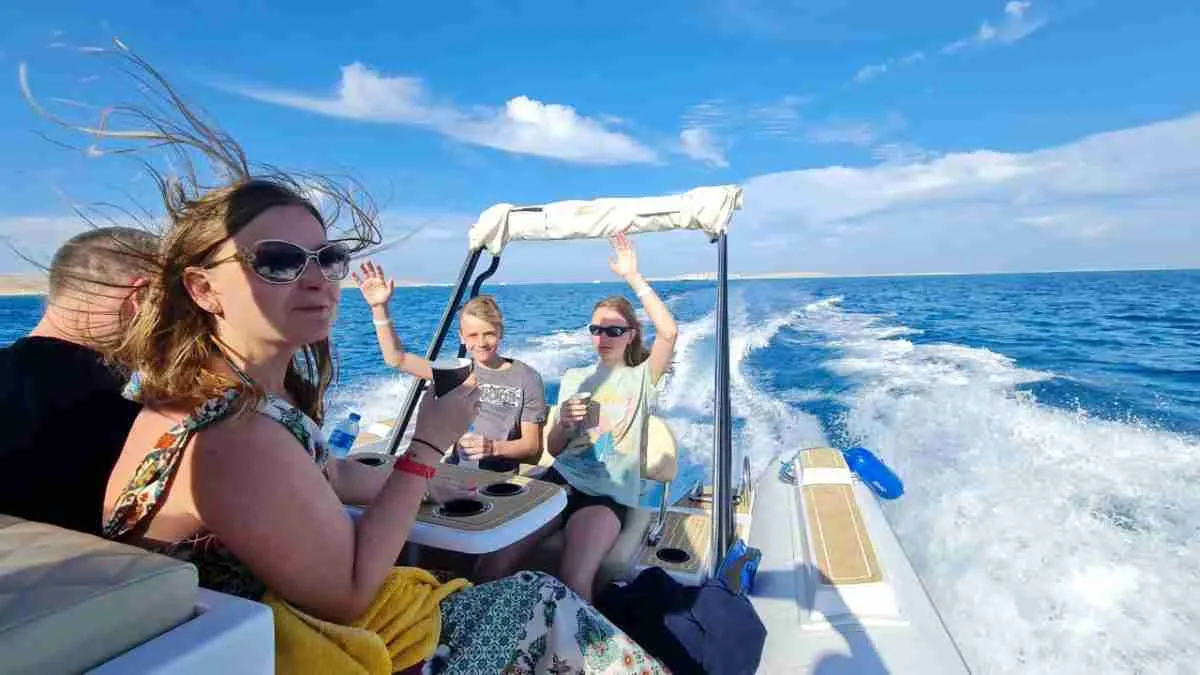 Prywatnej-lodzi-motorowej-z-Hurghady5-5-scaled